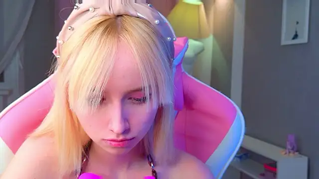 popjenny Chat XXX in diretta