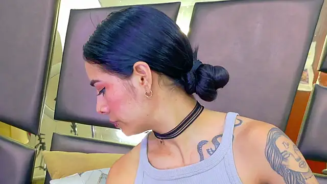 NicoleEsposito Adlı Modelin Canlı XXX Sohbeti