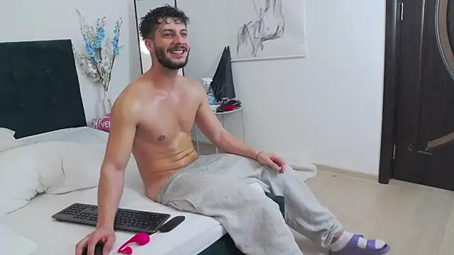 I_amAlessandro: онлайн-секс-чат