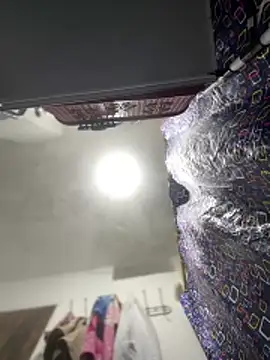 Mila_Morgan élő XXX-chatje