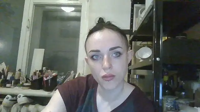 Trinsy_Love élő XXX-chatje