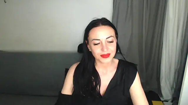 CloveLove élő XXX-chatje