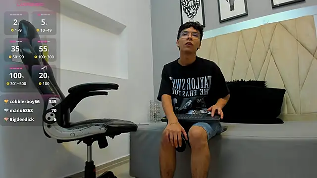 adams_bobby 网络视讯表演