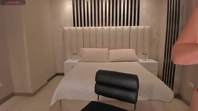 SunnyRivers Chat XXX in diretta