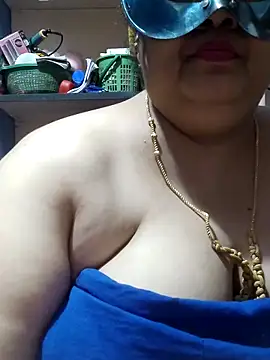 Pokazy przed kamerką – tamilthanushri