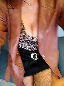 Chatroom XXX en direct de Luianna