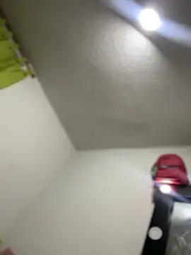 Chatroom XXX en direct de Mila_Morgan