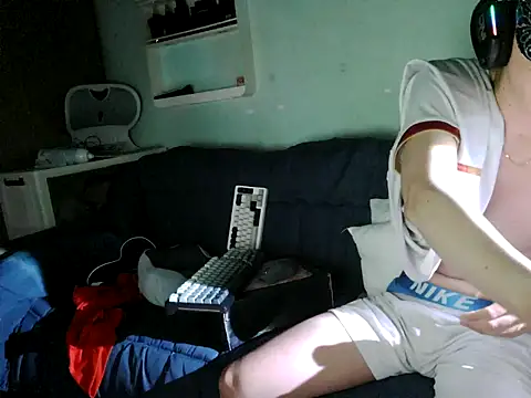 boyhigh1997 网络视讯表  演