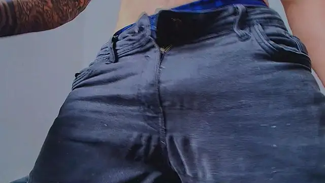 thomas_gun's Live XXX Chat