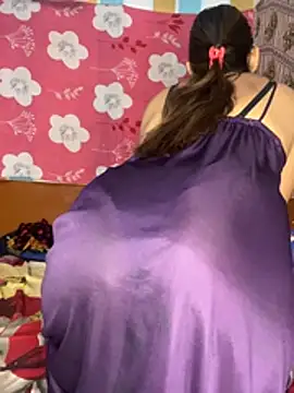 CUTI-NAINA élő XXX-chatje