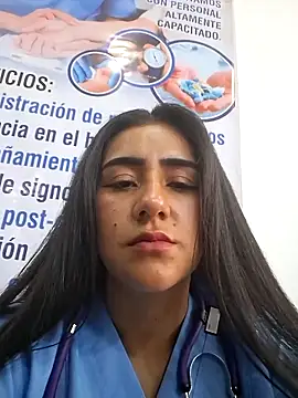 Chat +18 de CAROLINE__07 ao vivo