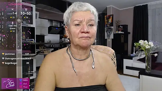 Chatroom XXX en direct de roxana_brooks