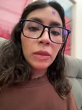 Mila_Morgan élő XXX-chatje