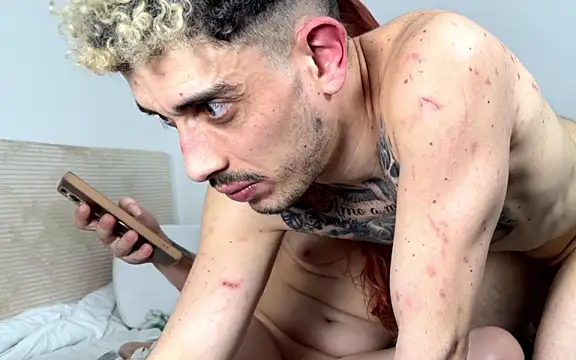 Leicamitze25 élő XXX-chatje