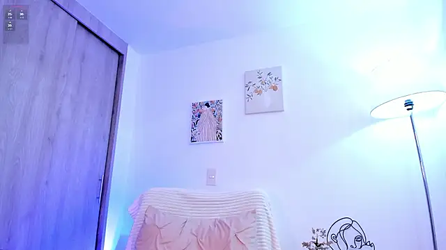 Skeeter_ssn Live XXX chat