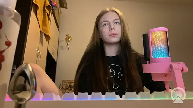 Chat +18 de britneylovely ao vivo