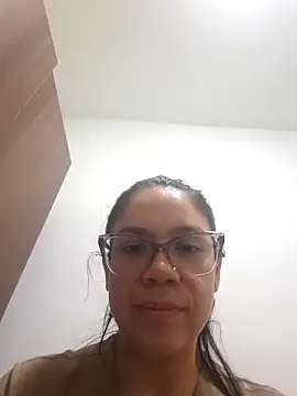 XXX chat uživo modela Aila_Phone