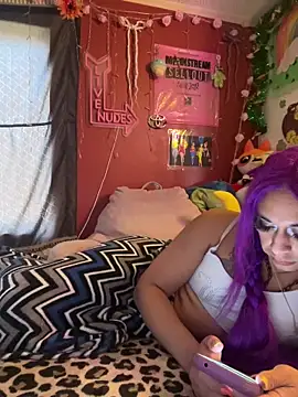 Show modela TranSexualJade95 na web-kameri