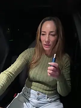 Chatroom XXX en direct de SweetAlegra_