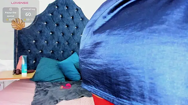 _mia_milf_ live XXX chat