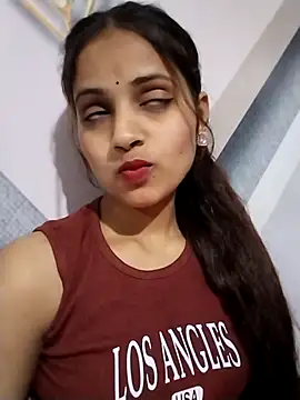 Naina11100 Chat XXX in diretta