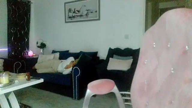 Miss_juicy_babes69's Webcam Show