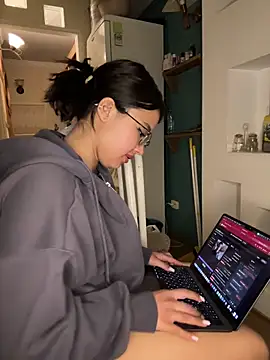 JanaraM_ Adlı Modelin Canlı XXX Sohbeti