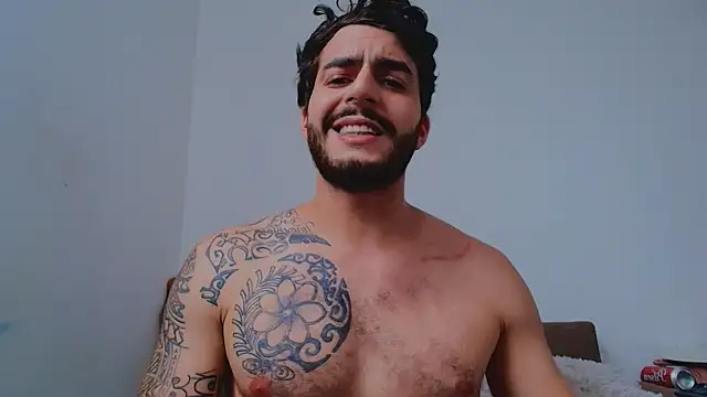 Chat XXX ao vivo de thomas_gun