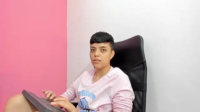 ariloe_quinteroのライブXXXチャット