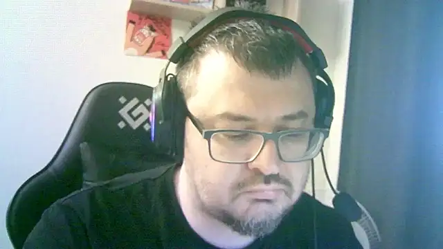 Chat +18 de SirAbuser ao vivo