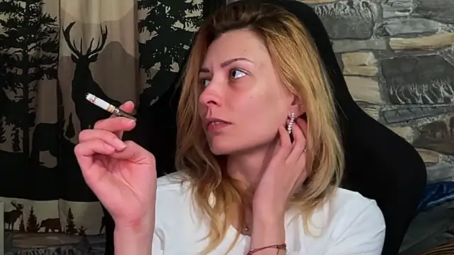 karo123421's Live XXX Chat