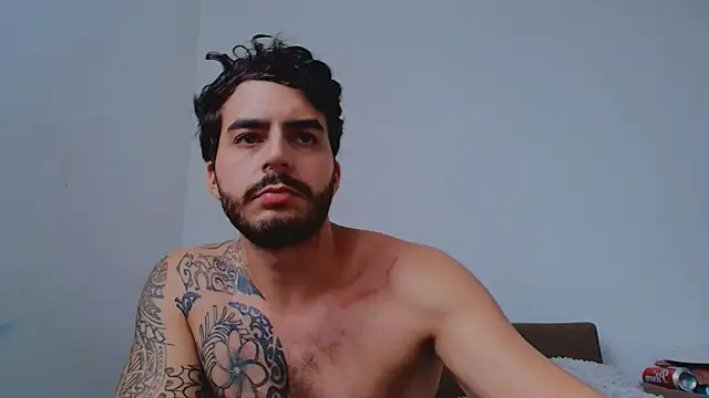 Chat XXX en directo de thomas_gun