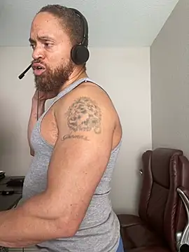 Fathero1time: вебкам-шоу