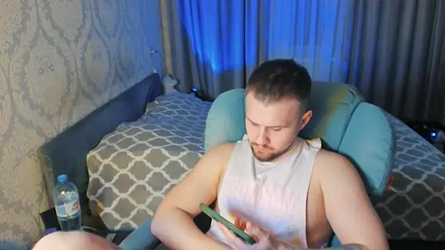 Chat +18 de Vladik_b ao vivo