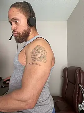 Chat +18 de Fathero1time ao vivo