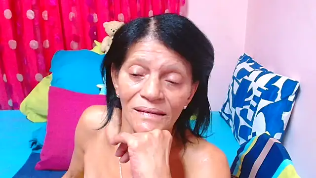 SLUTTYROXY Adlı Modelin Canlı XXX Sohbeti