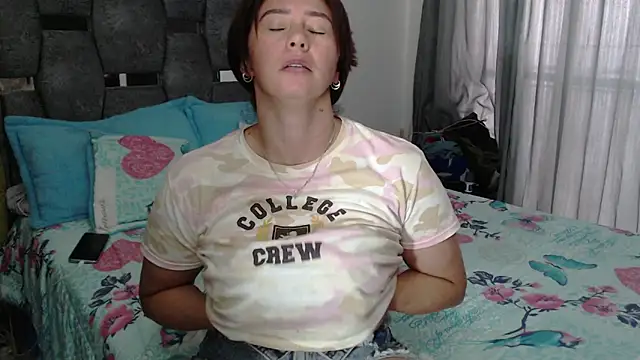 Онлайн чат XXX sara_hott_1