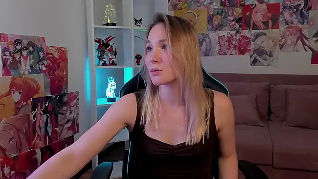 XXX chat uživo modela ElaraVoltage