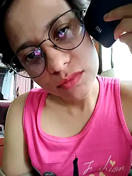 Show de AddisonAndCouple na webcam