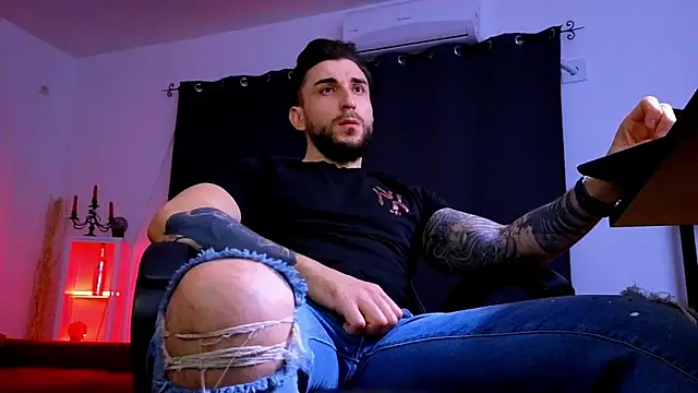 MightyAaron66 即時 XXX 聊天