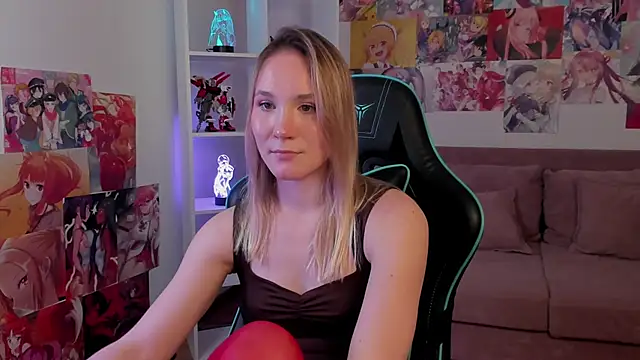 ElaraVoltage Chat XXX in diretta