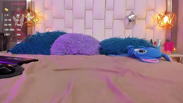 Foxxy_Doll Webcamshow