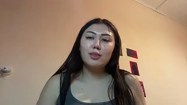 Show modela Aliceqte na web-kameri