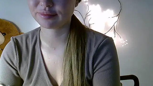 Lucky_Anna Adlı Modelin Canlı XXX Sohbeti