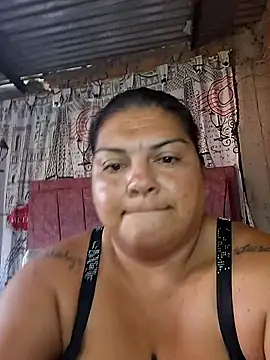 Juli_Powl Live XXX-chat