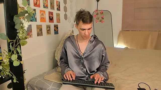 Shadow_blink: διαδικτυακό σόου στην κάμερα