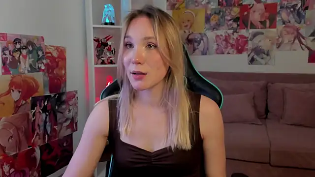 ElaraVoltage Chat XXX live