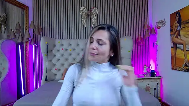 PlayfulShow's Webcam Show