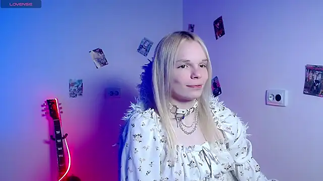 دردشة Emily_Nyaffee الجنسية المباشرة