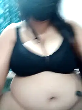 Pokazy przed kamerką – strip_mayuri